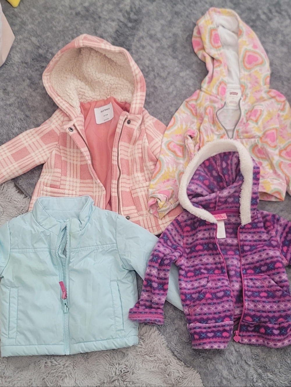 Jackets/sweaters  18/24months